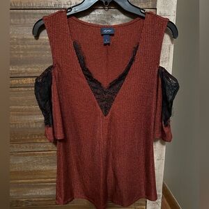 Daytrip lace trim top